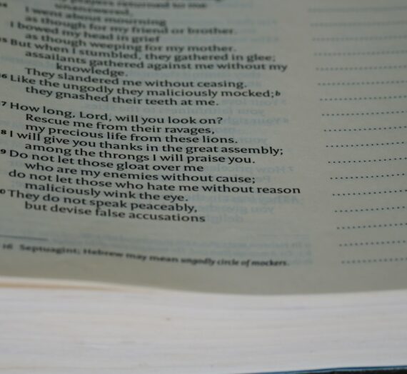 The Power of Storytelling: How to Craft a Compelling Anecdote that Captivates Your Audience